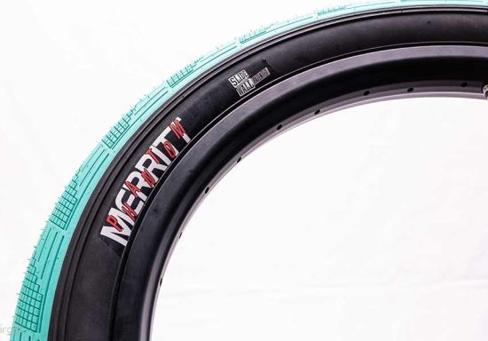 Merritt Phantom Tire - 20" x 2.5 (Teal)