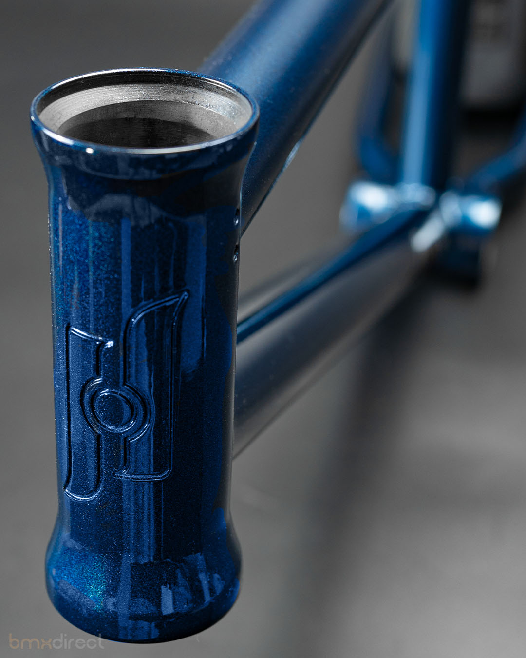 NOUS Date V.4 Frame - 19.9" (Metallic Blue)